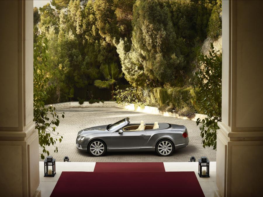  Bentley Continental GTC 2011 года  (фото 105 из 167)